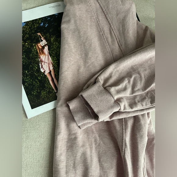 COPY - VARLEY Atlas Side Zip Sweatshirt In Ash Dusty Rose Size L -NO DRAWSTRING - Picture 14 of 15